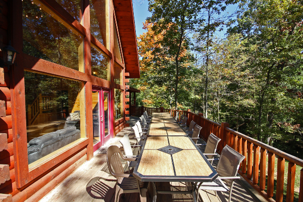 Hidden Valley Lodge by Hocking Hills Serenity Cabins