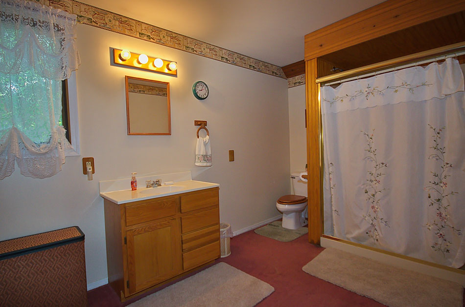 Lakewood Cottage by Venture in Real Estate