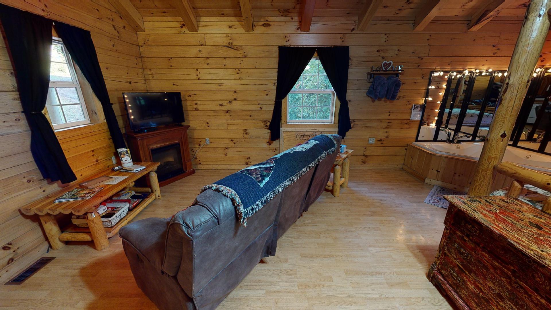 Kick Back Ridge Cabins - Hocking Hills Cottages and Cabins